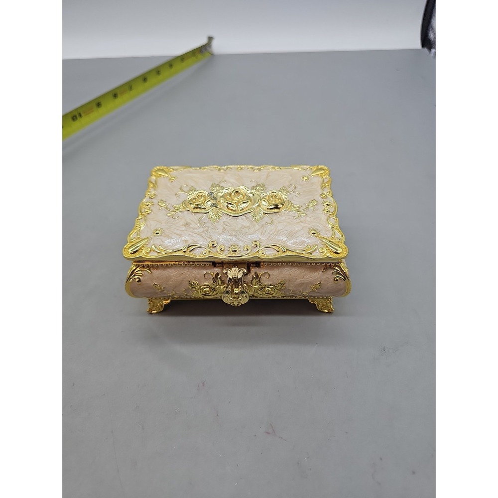 Baroque Theme Footed Trinket Jewelry Ring Box Cast‎ Metal Vintage